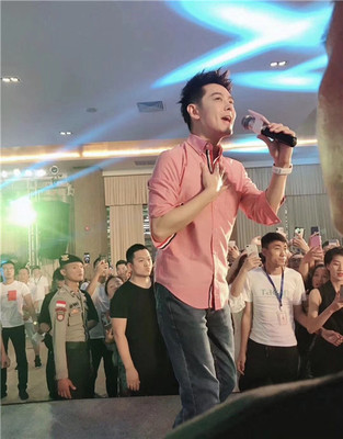 潘美辰經紀人攜小紅書合作，攜手廣東星燦國際共推明星演出服務